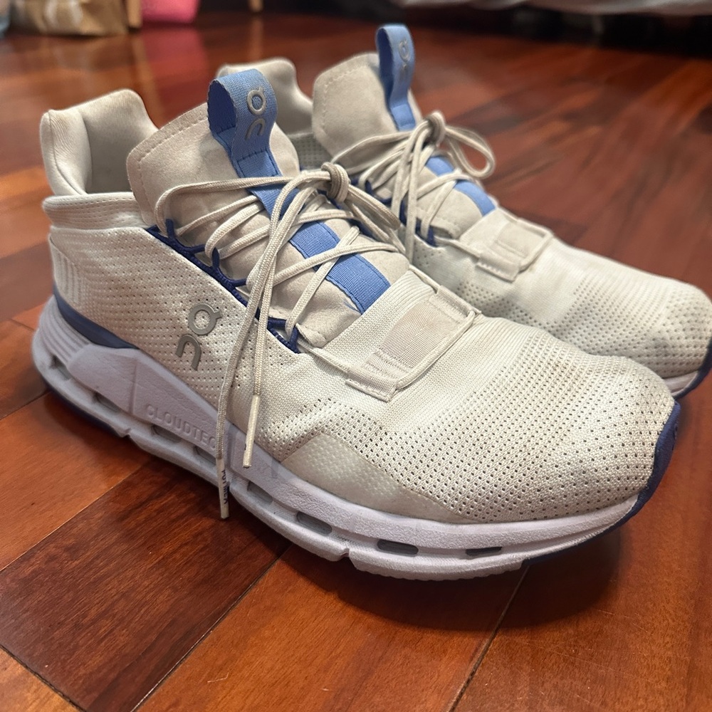 On Running Women’s Shoes - White and Blue